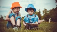 Comment utiliser la lecture pour aider les enfants à mieux vivre une expérience ?