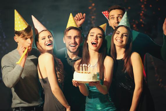 Conseils pratiques pour réussir l'organisation d'une soirée d'anniversaire