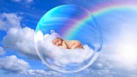 Focus sur le bébé arc-en-ciel