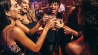 Faites vibrer votre public : les ingrédients essentiels pour une soirée festive réussie
