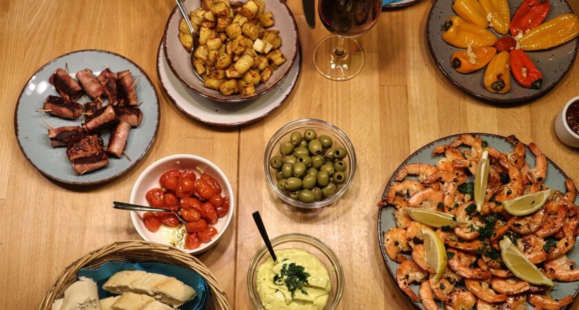 Découvrez les meilleures recettes de tapas pour vos soirées entre amis