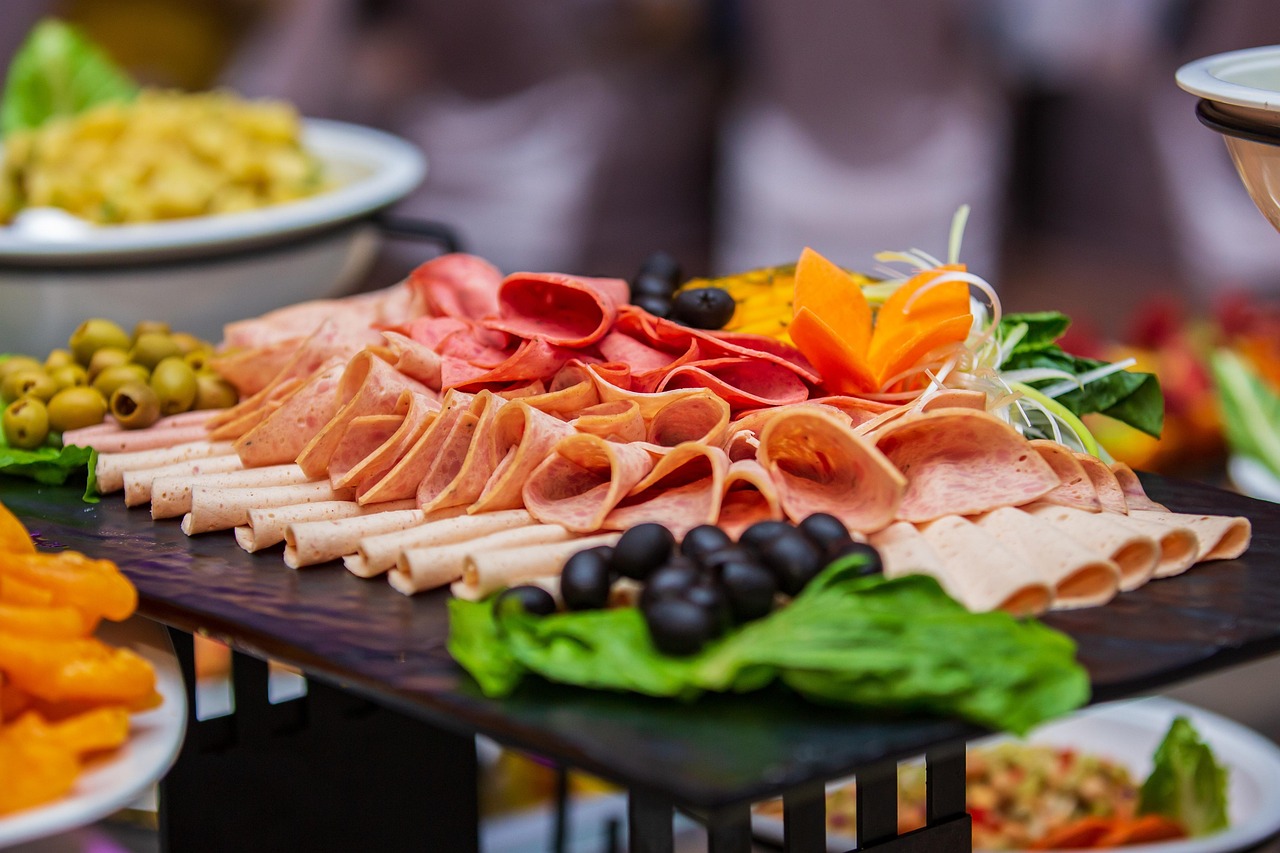 découvrez notre sélection de charcuterie halal, élaborée avec soin pour garantir des saveurs authentiques et respectueuses de vos convictions. savourez des produits de qualité qui allient tradition et exigences halal, pour régaler vos papilles en toutes occasions.